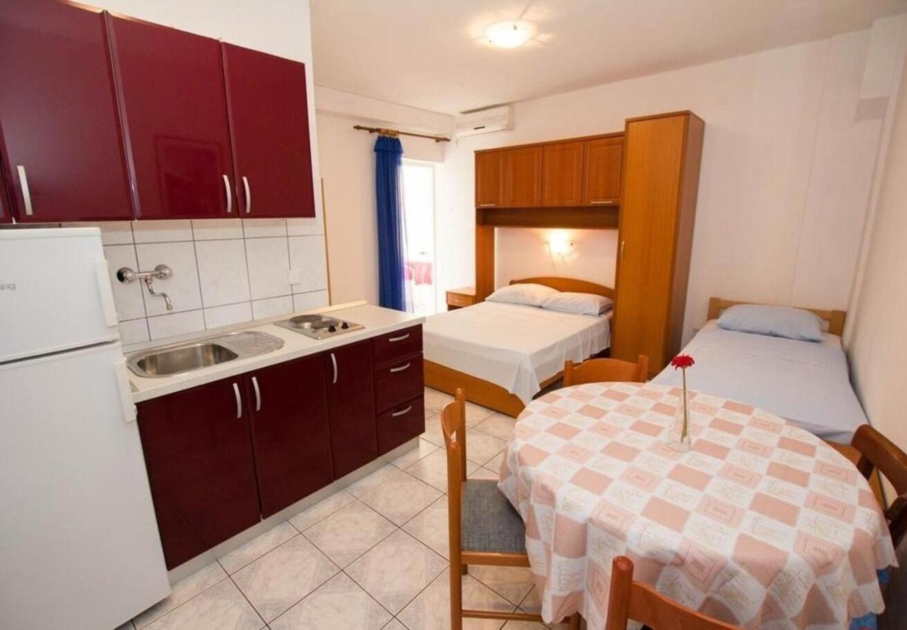 Apartments Juri Sucuraj Bagian luar foto